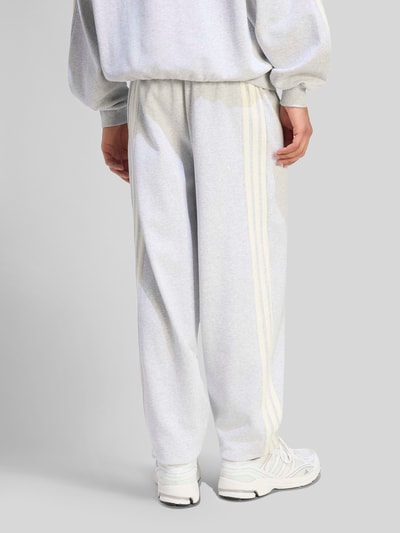 adidas Sportswear Spodnie dresowe o kroju regular fit z czystej bawełny Jasnoszary 5