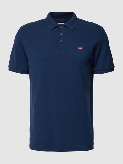 Levi's® Poloshirt in unifarbenem Design mit Label-Stitching Marine 2