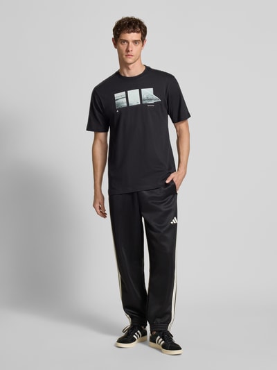adidas Sportswear T-Shirt mit Motiv-Print Black 1