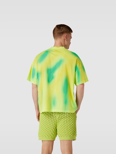 Bonsai Oversized T-Shirt mit Allover-Muster Neon Gruen 5