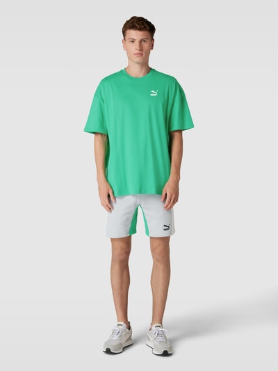 PUMA PERFORMANCE Oversized T-shirt met labelprint, model 'CLASSICS' Grasgroen - 1