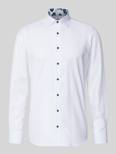 Produktfoto, Slim Fit Freizeithemd mit Kentkragen Modell 'New York' von OLYMP Level Five, białe, gładkie, elastyczna mieszanka bawełny, długie rękawy, krój slim fit, model 'New York', kołnierzyk typu kent, listwa guzikowa, sportowe mankiety, długość tyłu w rozmiarze 40: 80 cm, szerokość ramion w rozmiarze 40: 44 cm, długość rękawów w rozmiarze 40: 68 cm
