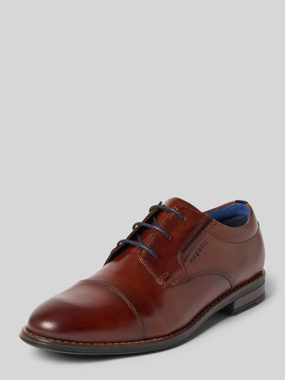Produktfoto, Schnürschuhe aus echtem Leder Modell 'Amros' von bugatti in Braun, schmale Passform, glatte Sohle, Logo-Detail, Größe 44
