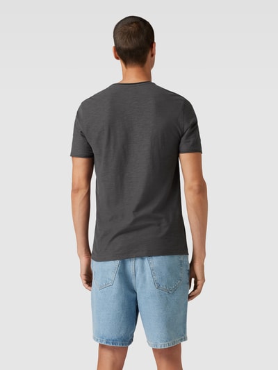 MCNEAL T-shirt o kroju regular fit z bawełny z dekoltem w serek Ciemnoszary 5