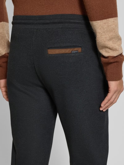 bugatti Regular Fit Sweatpants mit Gesäßtasche Modell 'Selanik' Dunkelgrau 3