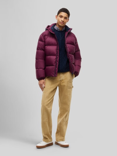 Tommy Jeans Relaxed Fit Daunenjacke mit Kapuze Bordeaux 1