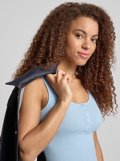 PIECES Slim Fit Tank Top aus Bio-Baumwoll-Mix Modell 'KITTE' Hellblau 3