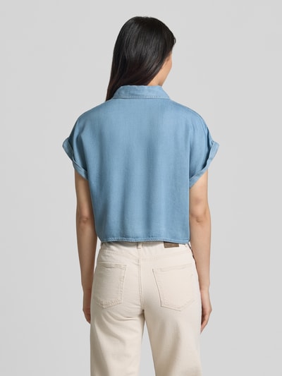 GUESS bluzka jeansowa z brustaszą model 'AMBRA' Jasnoniebieski 5