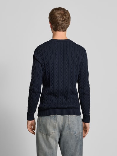 REVIEW Slim fit gebreide pullover met kabelpatroon Marineblauw - 5