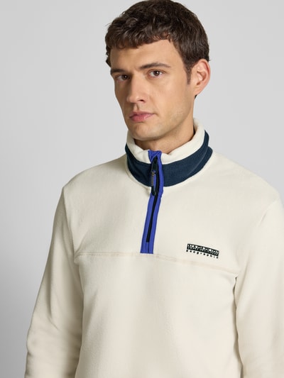 Napapijri Sweatshirt mit Label-Stitching Modell 'DERGANA' Offwhite 3