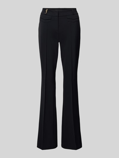 Produktfoto, schwarze Bootcut Stoffhose mit Seitentaschen, Bügelfalten und Gürtelschlaufen, elastischer Material-Mix, Cambio