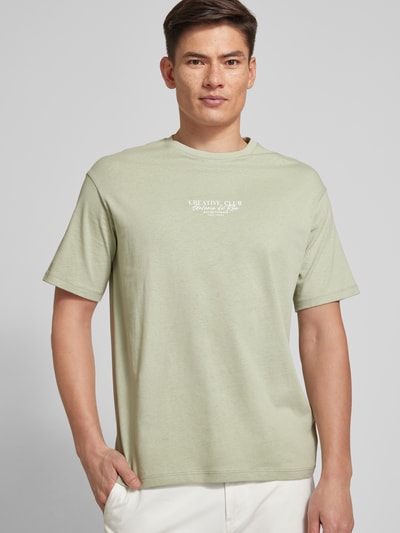 SELECTED HOMME T-shirt o kroju oversized z nadrukiem z logo Oliwkowy 3