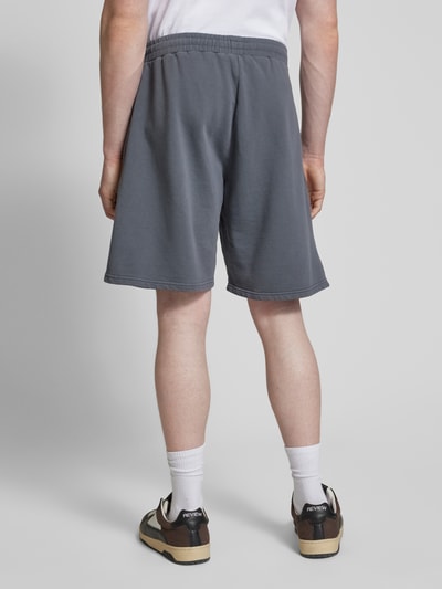 REVIEW Relaxed Fit Sweatshorts mit Label-Print Dunkelgrau 5