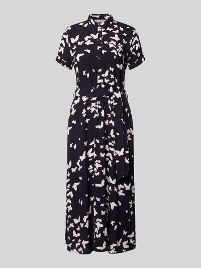Produktfoto, Hemdblusenkleid im Allover-Look mit Bindegürtel von Christian Berg Woman Selection, schwarzer Grundton mit weißen Musterflächen, reine Viskose, taillierter Schnitt, Midilänge, Knopfleiste, Bindegürtel, glatte Textur