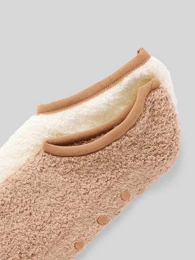 camano Socken in Teddyfell-Optik Sand 2