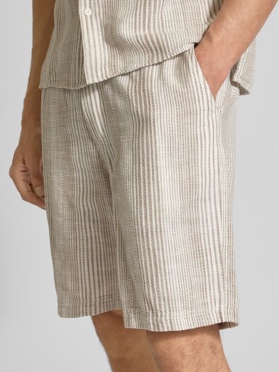 s.Oliver RED LABEL Relaxed Fit Bermudas aus reiner Baumwolle Beige 3
