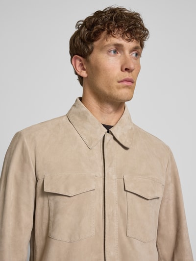 JOOP! Collection Hemdjacke aus Ziegenvelours mit Brusttaschen Modell 'Torn' Beige 3