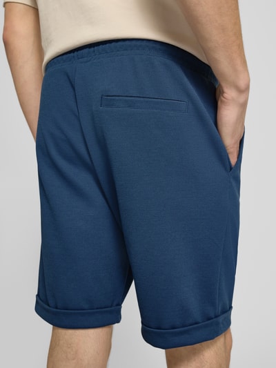 MCNEAL Sweatshorts mit elastischem Bund und Gesäßtasche Rauchblau 3