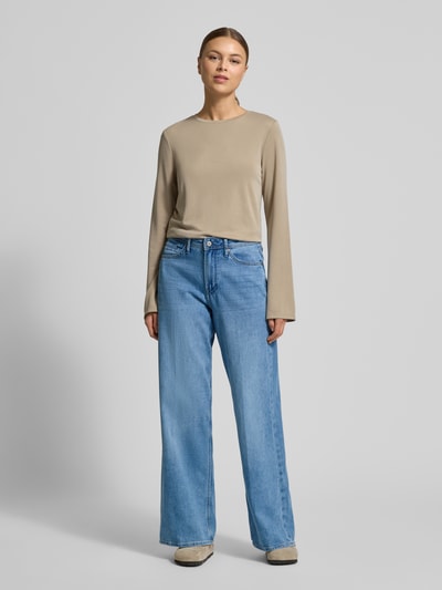 Vrouwenmodel draagt Wide Leg Jeans uit katoenmix van s.Oliver RED LABEL, denim look, high waist, 5-pocket design, volledige vooraanzicht.