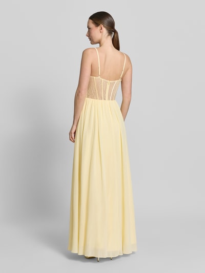 Frauenmodel trägt Corsagenkleid mit Spitze von Mascara in Hellgelb, Chiffon, Maxilänge, verstellbare Spaghettiträger, Rückansicht Ganzkörperansicht.