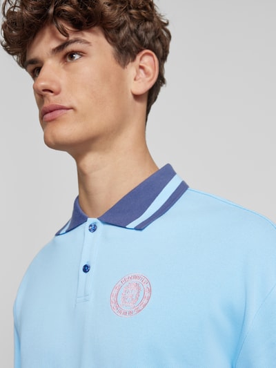PROHIBITED Regular fit poloshirt met labelprint Aquablauw - 3