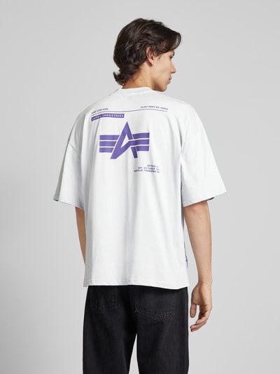 Alpha Industries T-Shirt mit Label-Patch Modell 'LOGO' Hellgrau 5