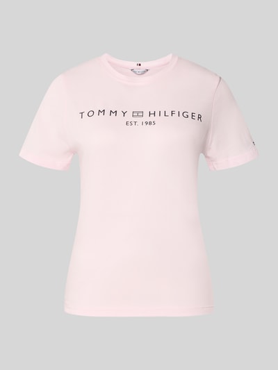 Produktfoto, Regular Fit T-Shirt aus reiner Baumwolle von Tommy Hilfiger in Rosa, unifarben, Logo-Detail und Label-Schriftzug, Jerseystruktur