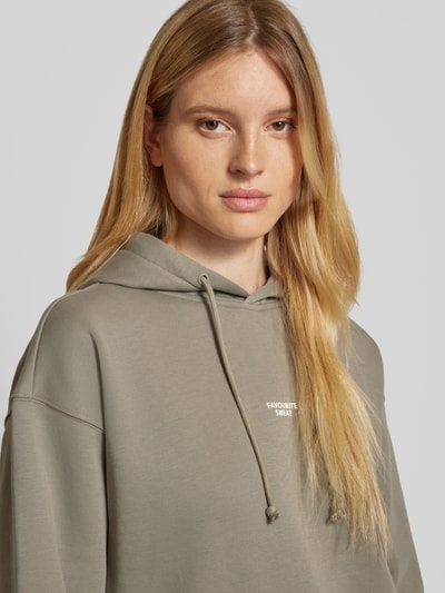 Jake*s Casual Oversized Hoodie mit Label-Print Schilf 3