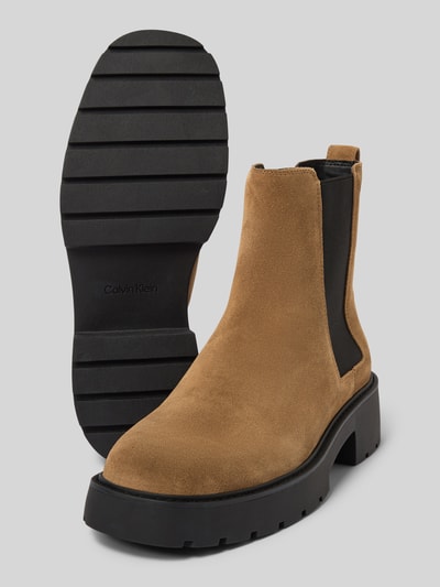Calvin Klein Jeans Chelsea boots van leer met treklus, model 'CHUNKY' Taupe - 4