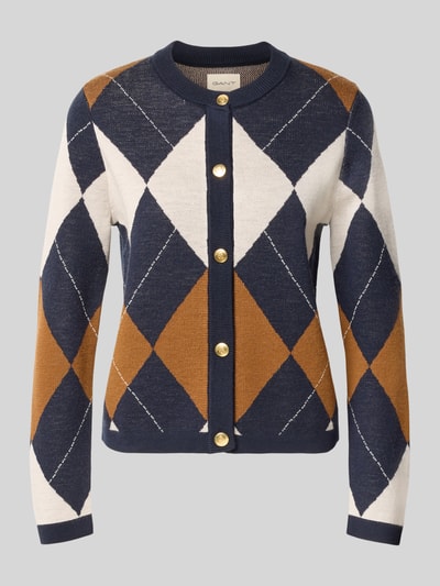 Produktfoto, Regular Fit Strickjacke aus reiner Wolle von GANT, Damen Strickjacke, Rautenmuster in Blau, Braun und Weiß, goldene Knöpfe