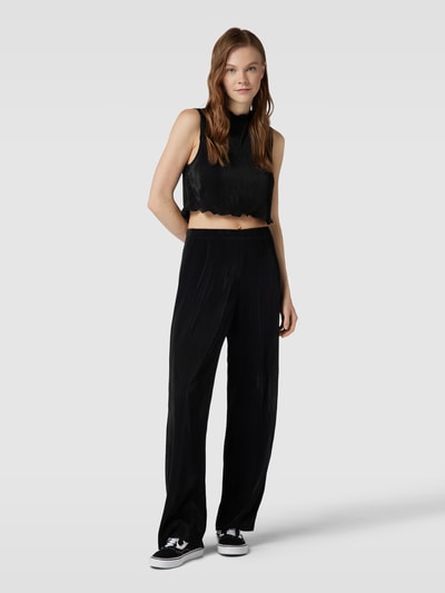 ONLY Crop Top mit Muschelsaum Modell 'NISHE' Black 1