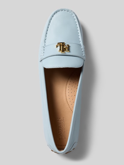 Produktfoto, Loafer aus echtem Rindsleder Modell 'BARNSBURY' von Lauren Ralph Lauren in Hellblau, unifarben, eckige Schuhspitze, flache Sohle, Logo-Applikation, glattes Leder, strukturierte Sohle.