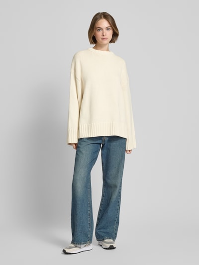 EDITED Gebreide pullover met extra brede schouders, model 'Christel' Offwhite - 1