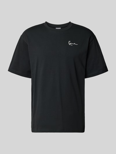 Produktfoto, schwarzes Oversized T-Shirt mit Logo-Stitching aus reiner Baumwolle von KARL KANI, strukturierte Oberfläche, Rundhalsausschnitt