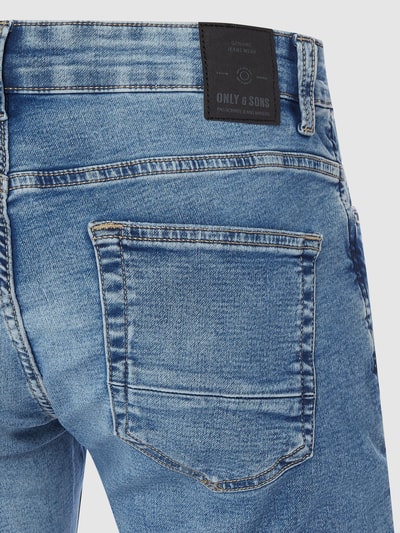 Only & Sons Jeansy o kroju slim fit z dodatkiem streczu model ‘Loom Life’ Jeansowy niebieski 3