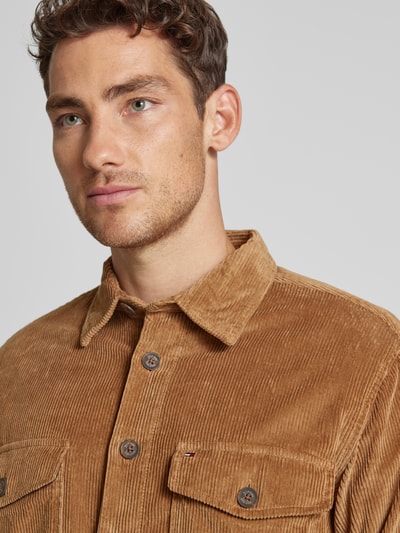 Tommy Hilfiger Kurtka koszulowa o kroju regular fit z listwą guzikową model ‘CORDUROY’ Camel 3