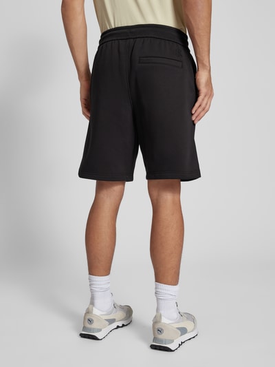 Calvin Klein Jeans Sweatshorts mit Label-Print Black 5