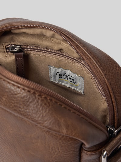 camel active Crossbody Bag in Leder-Optik Modell 'TRACES' Mittelbraun 4