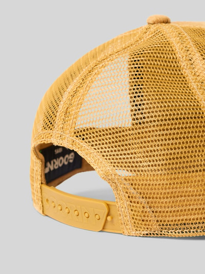 Produktfoto, Trucker Cap mit Motiv-Stitcihing von GOORIN BROS., gelbe Mesh-Struktur, Cord-Optik, Logo-Detail, verstellbarer Verschluss