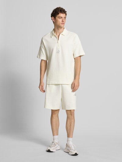 adidas Sportswear Korte broek met structuurmotief en labelstitching Offwhite - 1