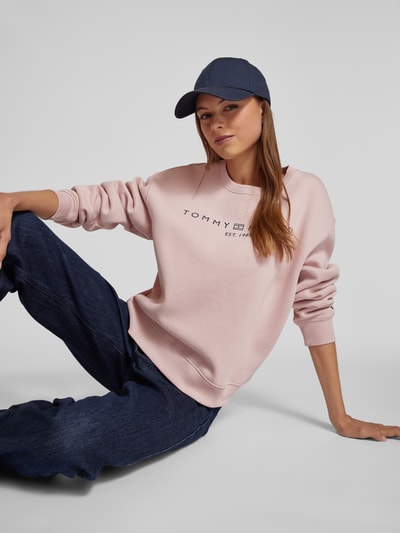 Tommy Hilfiger Bluza o kroju regular fit z wyhaftowanym logo Różowy 3