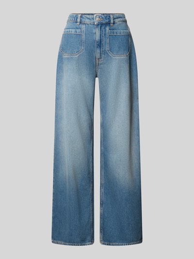 Produktfoto, Wide Fit Jeans mit Lyocell-Anteil von Jake*s Casual in mittlerem Blau mit aufgesetzten Taschen, sichtbare Baumwollstruktur.