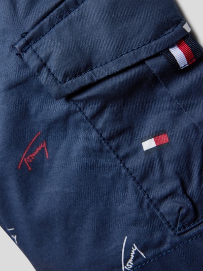 Tommy Hilfiger Teens Straight fit bermuda met all-over logo Marineblauw - 2