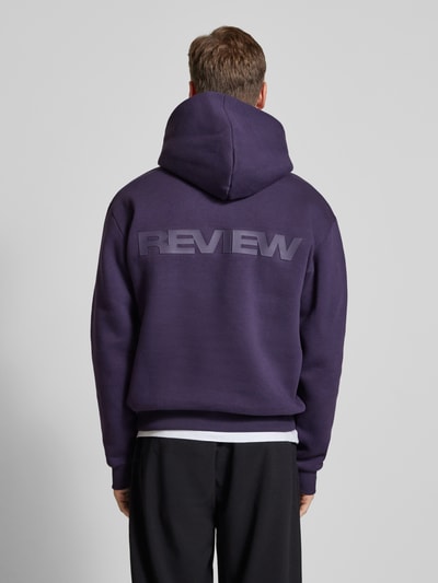 REVIEW Hoodie mit Kapuze Aubergine 5