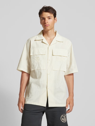 Multiply Apparel Oversized Freizeithemd mit Brusttaschen Offwhite 4