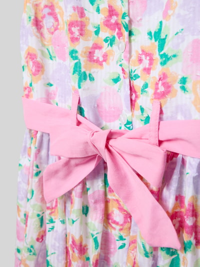 Produktfoto, Regular Fit Kleid mit floralem Allover-Print von Happy Girls, bunte Blumenmuster, reine Baumwolle, pinke Schleife, Falten-Optik
