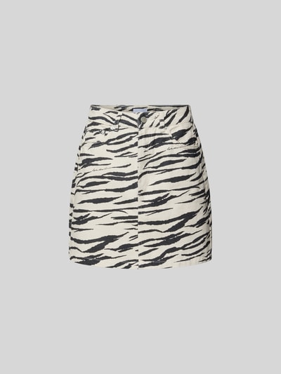 Produktfoto, Minirock mit Allover-Animal-Print von Lala Berlin aus reiner Baumwolle, körpernahe Passform, Denim-Optik, Knopf-Reißverschluss, cremefarbener Grund mit schwarzem Muster, strukturiertes Material, Bundweite 37 cm, Gesamtlänge 44 cm.