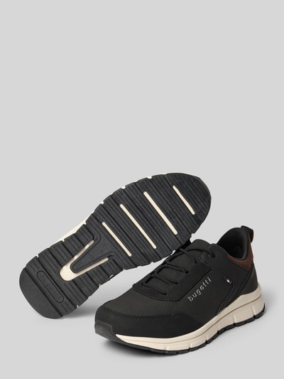 Produktfoto, Sneaker mit Logo-Detail Modell 'Sonic' von bugatti in Schwarz mit beiger profilierter Sohle, Schnürverschluss, abgerundete Passform, Schuhgrößenkontext für Herren, Absatzhöhe 5 cm, Schafthöhe 8 cm, Schaftweite 7 cm