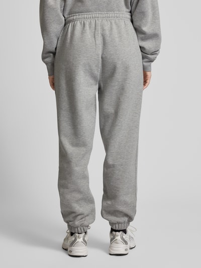 LeGer by Lena Gercke Regular Fit Sweatpants mit Label-Stitching Modell 'Maxime' Mittelgrau Melange 5