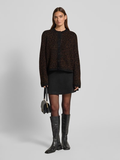 Jake*s Collection Strickjacke in Leo-Optik mit Rundhalsausschnitt Dunkelbraun 1